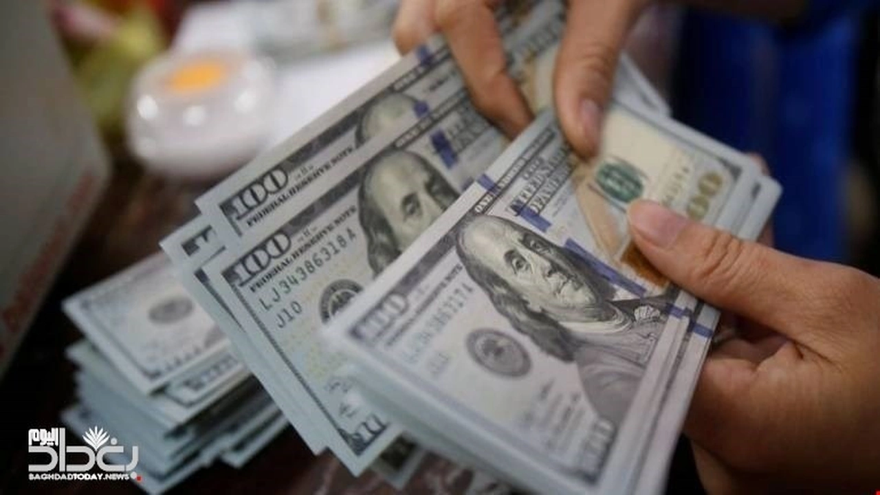 صلاحيات الحكومة المقبلة.. قرار حاسم مرتقب بشأن سعر صرف الدولار في العراق